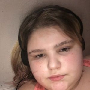 Meet your Posher, Emma-lee